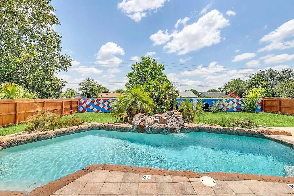 Tranquil Oasis 4Br Pool Home Orlando 0*,  United States